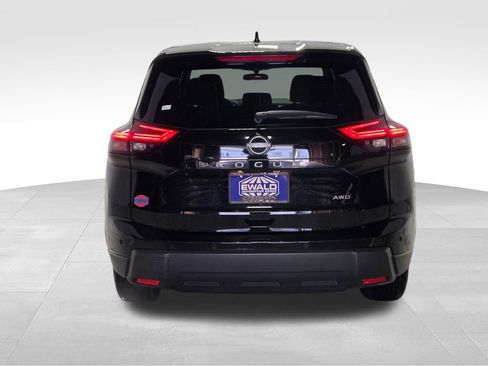 Used 2025 Nissan Rogue SV image 21