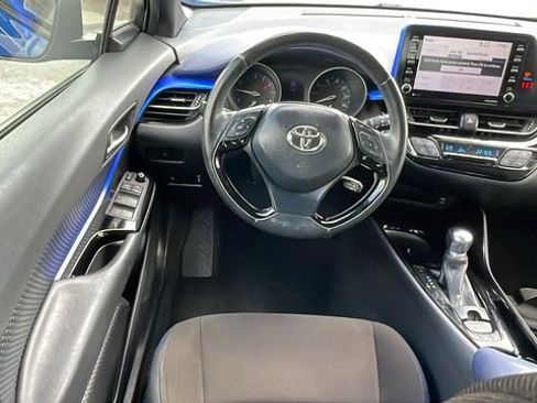 Used 2020 Toyota C-HR XLE image 13