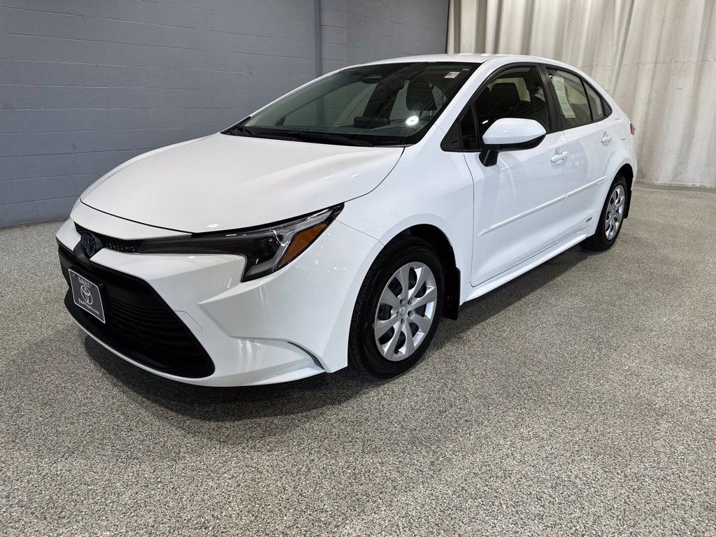 Certified 2024 Toyota Corolla LE AWD/4WD image 5