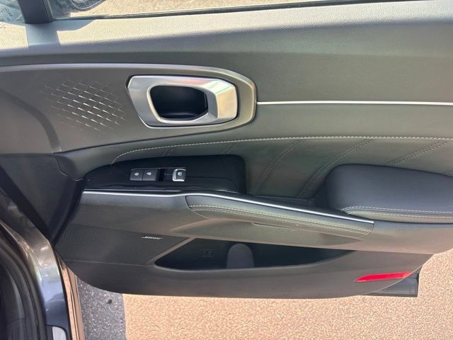Used 2023 Kia Sorento SX AWD/4WD image 26