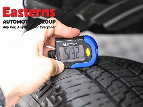 Used 2020 Toyota Tacoma SR w/ SR Convenience Package RWD image 24