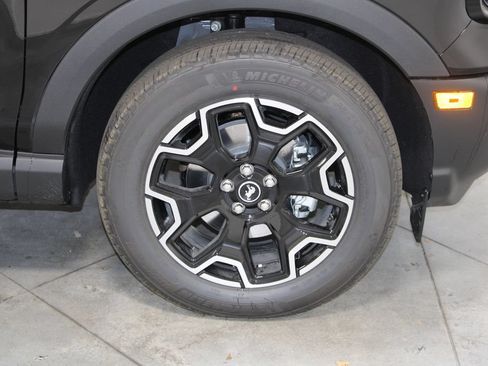 New 2025 Ford Bronco Sport Outer Banks w/ Outer Banks Tech Package+ AWD/4WD image 12