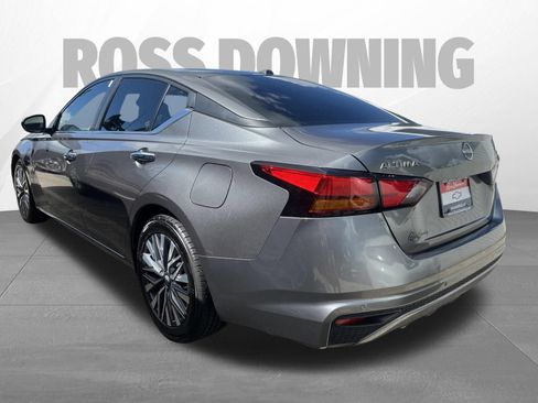 Used 2023 Nissan Altima 2.5 SV FWD image 6