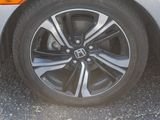 Used 2018 Honda Civic Touring image 4