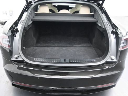 Used 2021 Tesla Model S Plaid image 16
