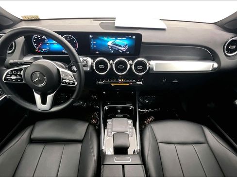 Used 2022 Mercedes-Benz GLB 250 image 14