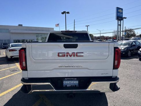 Certified 2025 GMC Sierra 1500 SLT image 7