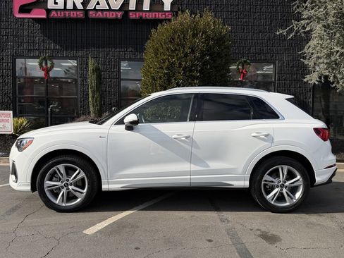 Used 2022 Audi Q3 2.0T Premium w/ Convenience Package image 9