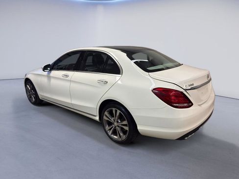 Used 2015 Mercedes-Benz C 300 4MATIC Sedan image 4