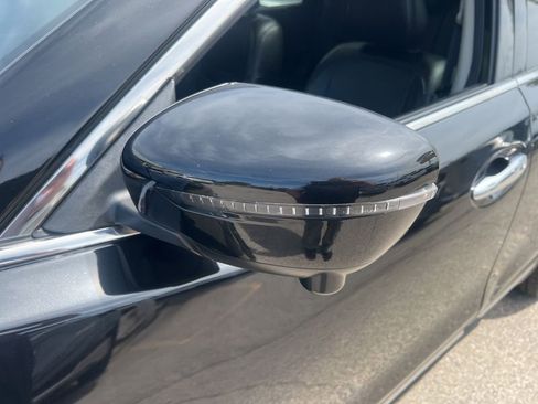 Used 2020 Nissan Rogue SL w/ Premium Package AWD/4WD image 33
