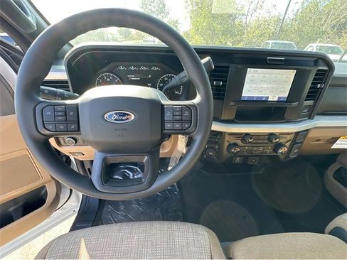New 2025 Ford F350 XLT image 11