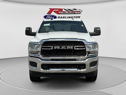 Used 2024 RAM 2500 Tradesman w/ Chrome Appearance Group AWD/4WD image 8