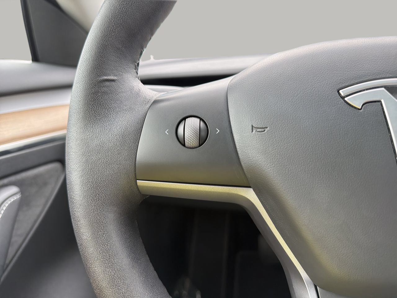 Used 2023 Tesla Model 3 Standard Range RWD image 25