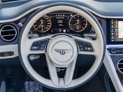 Used 2022 Bentley Continental GT image 17