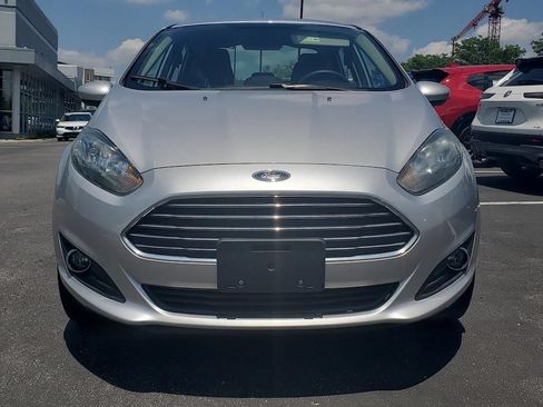 Used 2018 Ford Fiesta SE w/ Equipment Group 201A FWD image 2