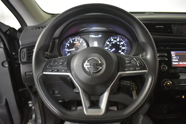 Used 2017 Nissan Rogue S AWD/4WD image 15