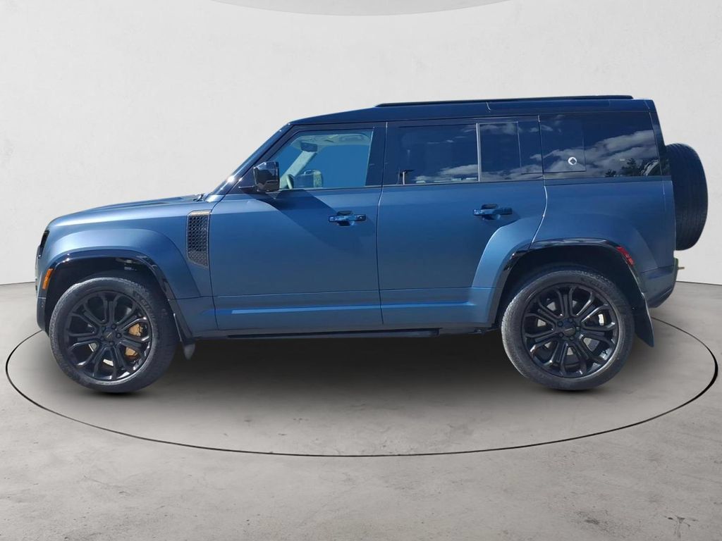 Used 2026 Land Rover Defender 110 OCTA AWD/4WD image 9