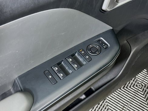 Used 2025 Kia K4 LXS image 15