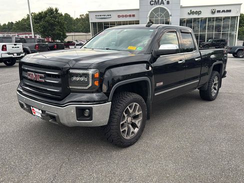 Used 2015 GMC Sierra 1500 SLT w/ All-Terrain Package AWD/4WD image 5
