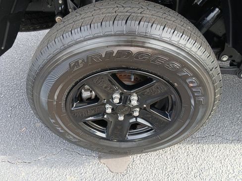 Used 2021 Jeep Gladiator Sport image 19