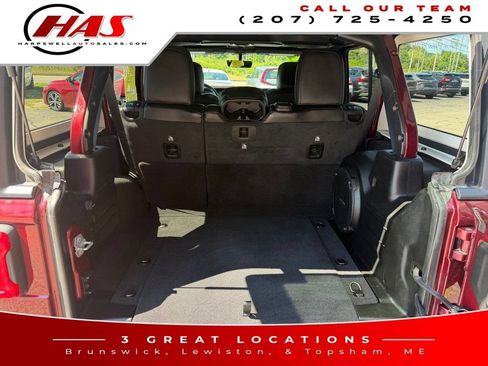 Used 2021 Jeep Wrangler Unlimited Sahara AWD/4WD image 12