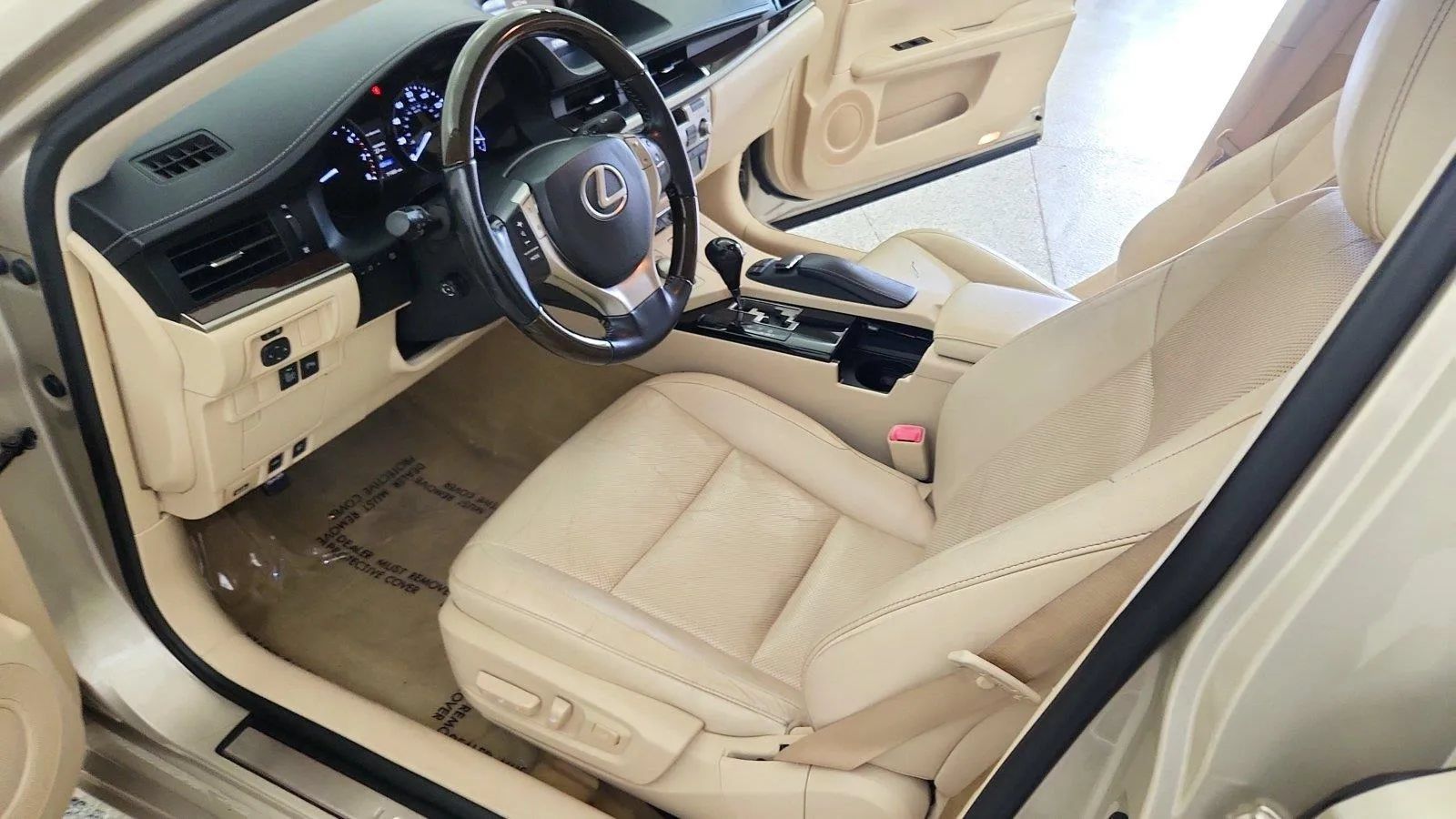 Used 2014 Lexus ES 350 w/ Luxury Package FWD image 14