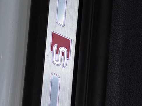 Used 2022 Audi Q3 2.0T Premium Plus w/ Premium Plus Package image 3