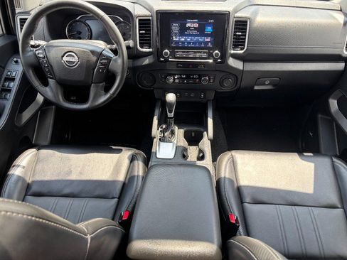 Used 2024 Nissan Frontier SL w/ Technology Package RWD image 12