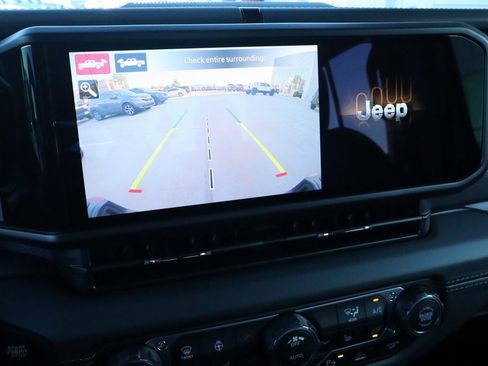 New 2025 Jeep Gladiator Rubicon image 6