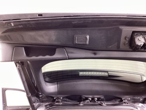 Used 2019 Toyota RAV4 XLE Premium image 32