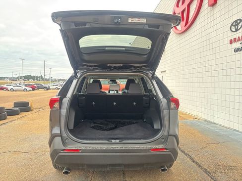 Used 2025 Toyota RAV4 XLE w/ Convenience Package image 27
