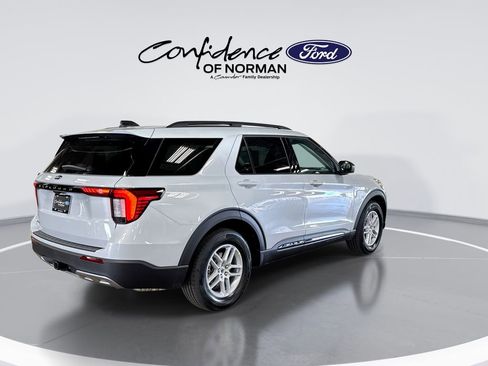 New 2026 Ford Explorer Active w/ Active Comfort Package RWD image 9