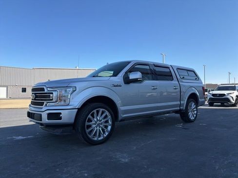 Used 2019 Ford F150 Limited w/ Trailer Tow Package image 3
