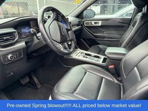 Used 2020 Ford Explorer XLT w/ Equipment Group 202A AWD/4WD image 19