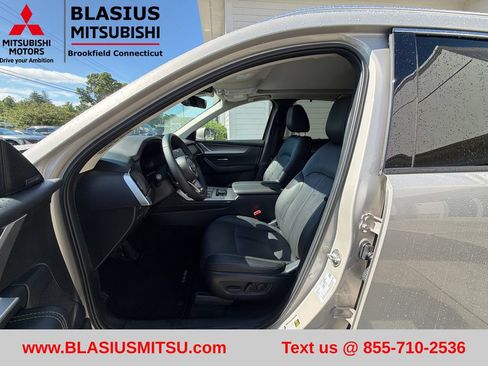 Used 2024 MAZDA CX-90 Plug-In Hybrid w/ Premium Pkg AWD/4WD image 17