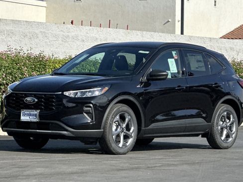 New 2025 Ford Escape ST-Line w/ Equipment Group 301A image 8