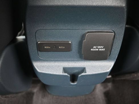 Used 2025 Ford Maverick Tremor AWD/4WD image 28