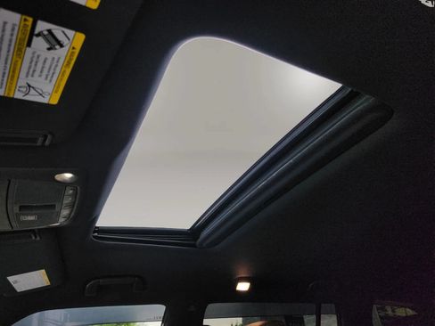 Used 2019 Nissan Armada Platinum AWD/4WD image 23