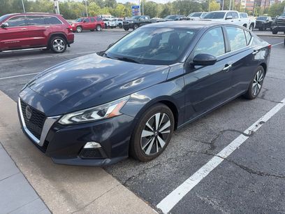 Used 2021 Nissan Altima 2.5 SV