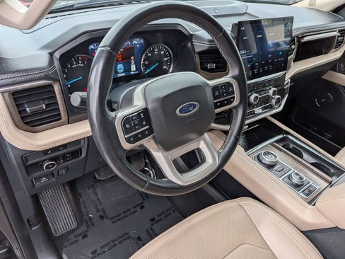 Used 2024 Ford Expedition Max Limited image 16