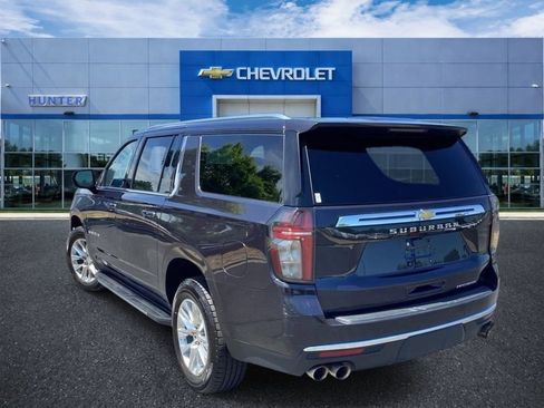 Used 2023 Chevrolet Suburban Premier AWD/4WD image 2