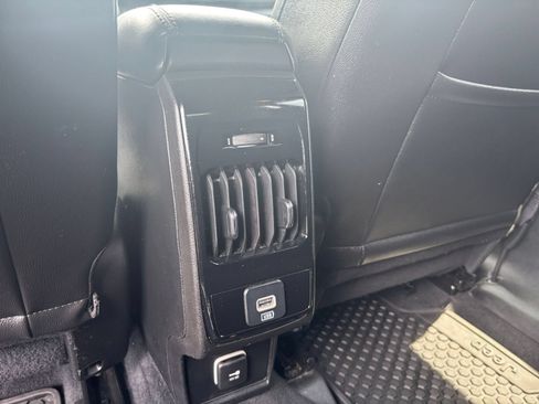 Used 2025 Jeep Compass Trailhawk AWD/4WD image 22