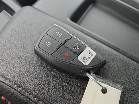 Used 2024 Chevrolet Silverado 3500 W/T image 32