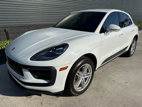 Used 2023 Porsche Macan image 7