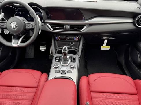 New 2025 Alfa Romeo Stelvio Sprint w/ Veloce Package AWD/4WD image 7