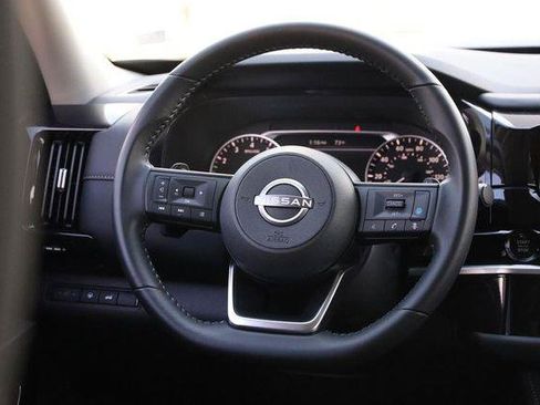 Used 2025 Nissan Pathfinder SV w/ SV Premium Package FWD image 26