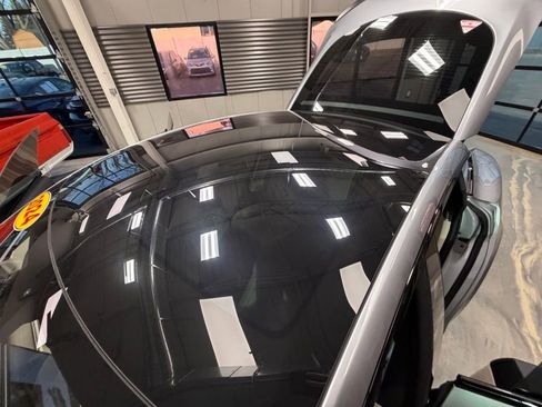 Used 2024 Tesla Model S image 10