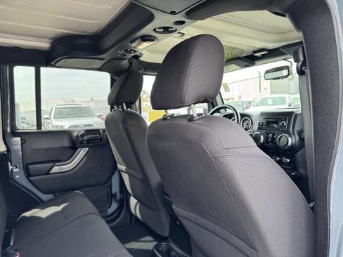 Used 2015 Jeep Wrangler Unlimited Sport w/ Quick Order Package 24S AWD/4WD image 31