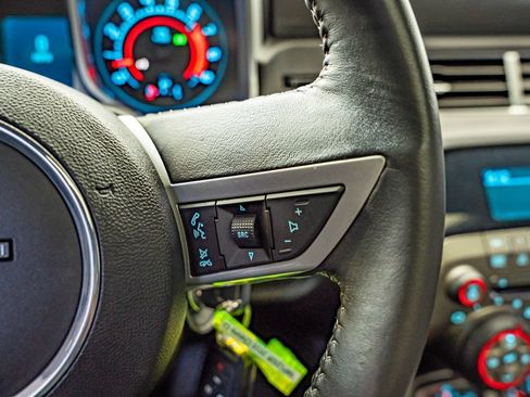 Used 2010 Chevrolet Camaro SS RWD image 22