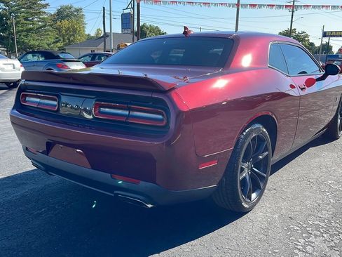 Used 2019 Dodge Challenger R/T Scat Pack RWD image 3
